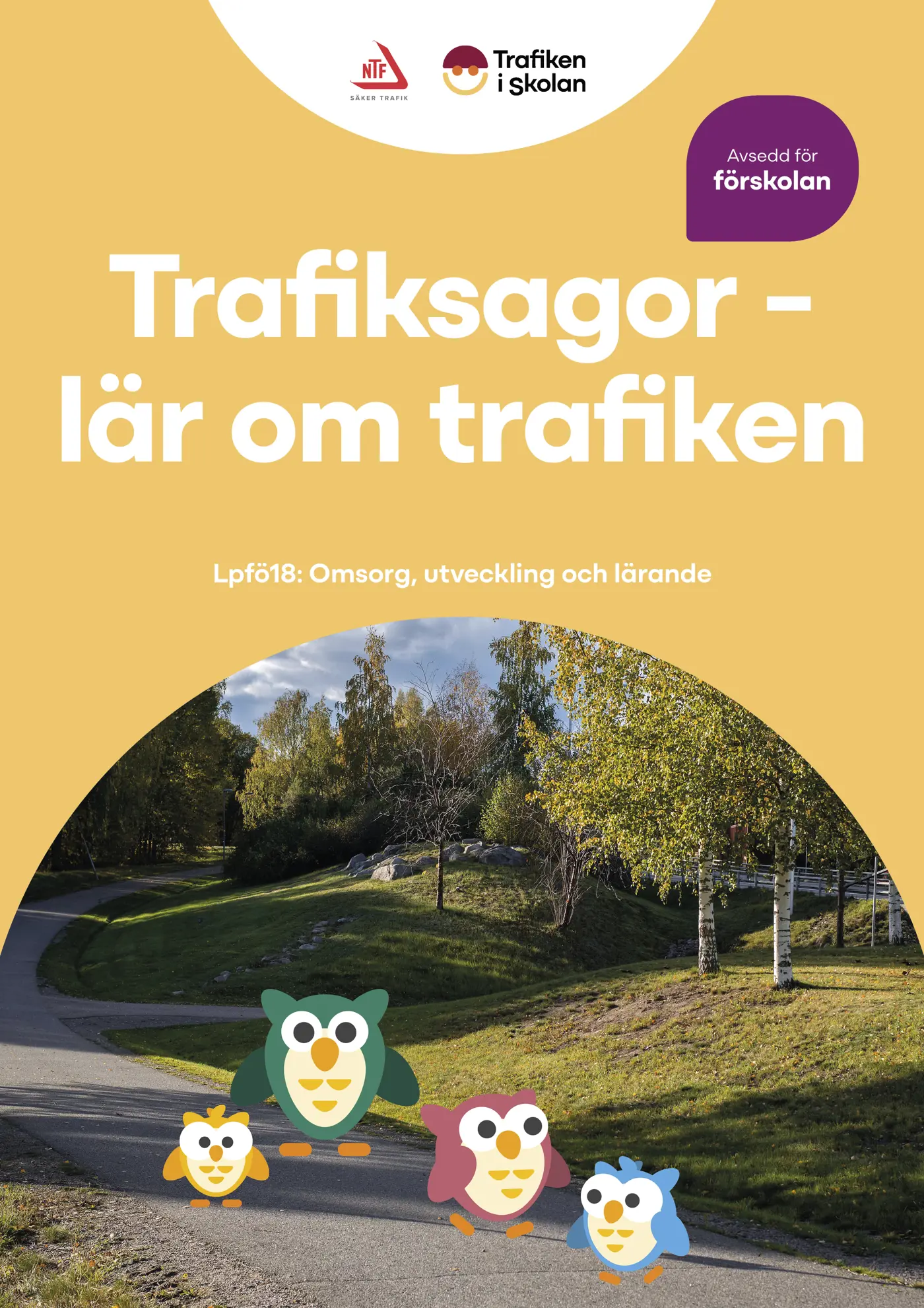 Illustrerade ugglor promenerar på en gångbana.