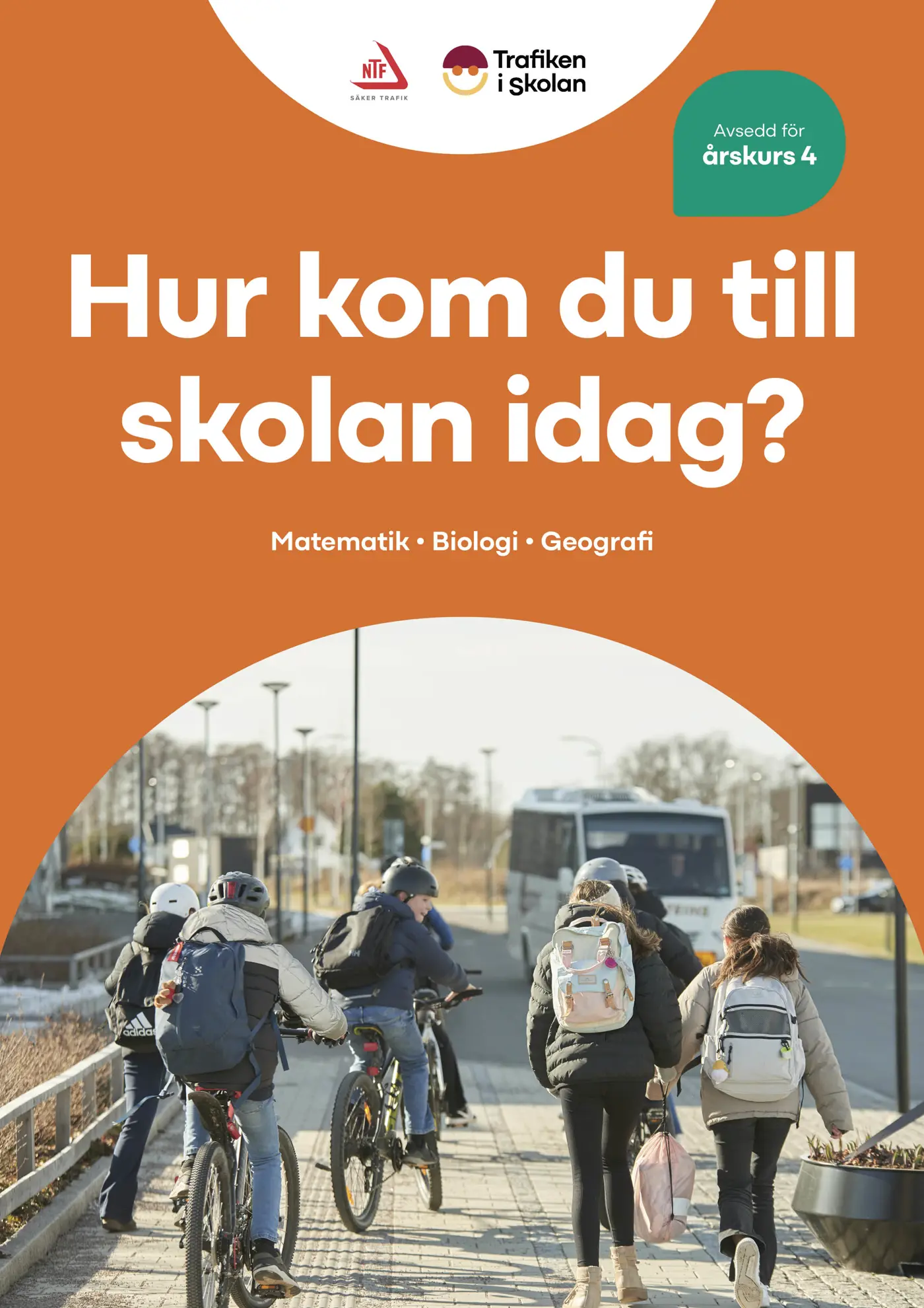 Skolbarn som cyklar och går.